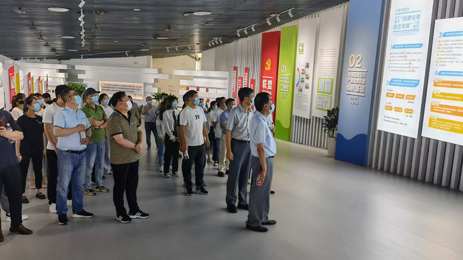 公司黨委開展慶?！捌咭弧秉h建活動